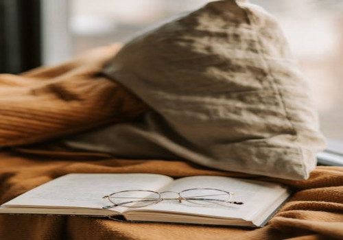 Hoe creëer je een gezellige leeshoek in een kleine ruimte?